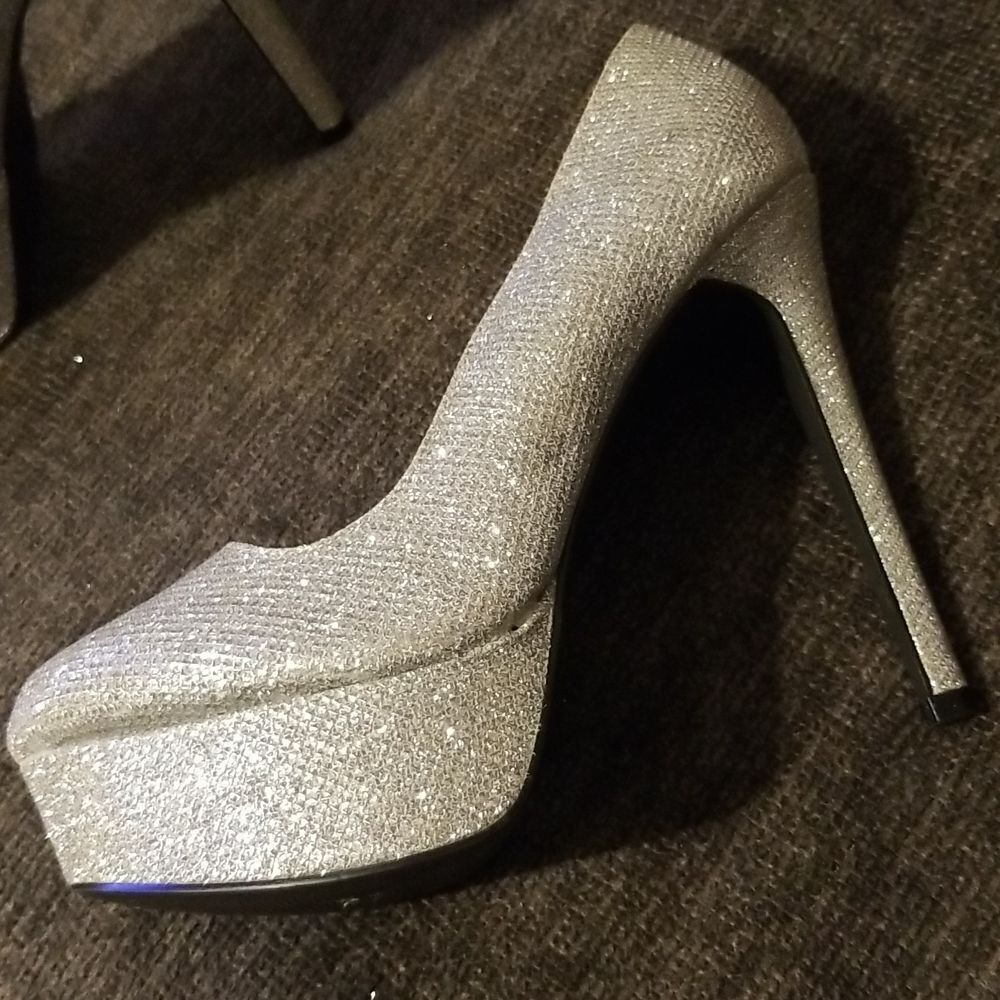 đ€ Sexy Charlotte Russe Silver Sparkle High Heels Sizeâ8 - Picture 2 of 6